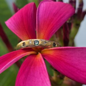 Soft curve ring; 9ct and 24ct with sapphires and diamonds. Size Q 1/2