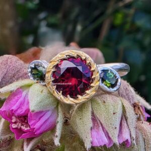 Budding ring. African garnet, green tourmaline, 24ct gold and silver. Size N